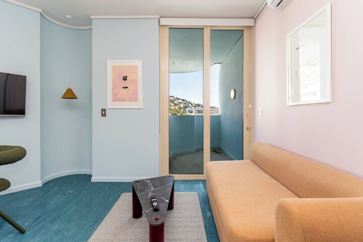 Room 42 of 104