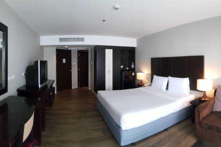 Room 12 of 44