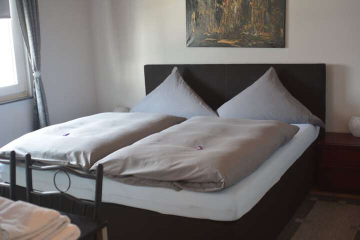 Room 13 of 53