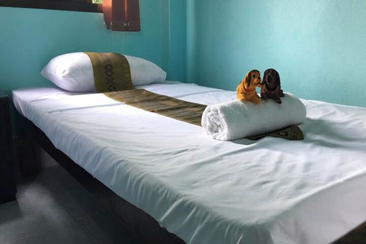 Room 3 of 35