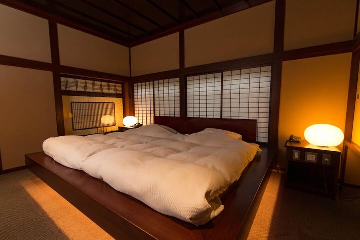 Room 9 of 47