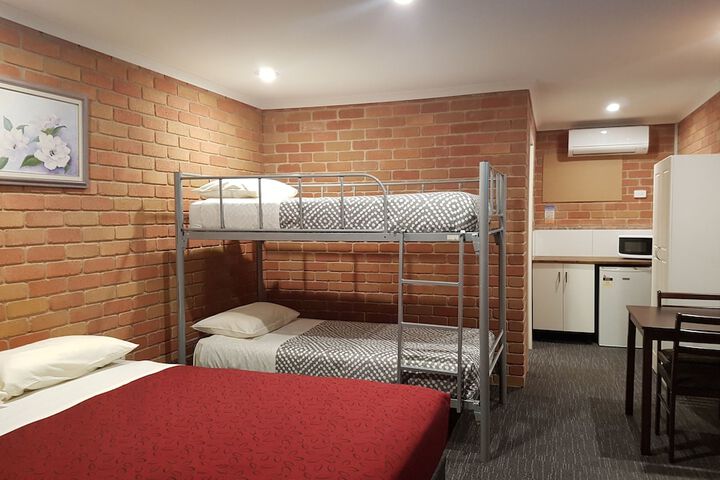 Room 20 of 74