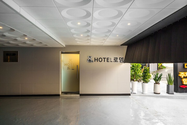 Hotel 78 of 78
