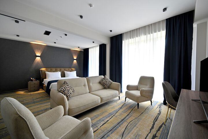 Room 14 of 86