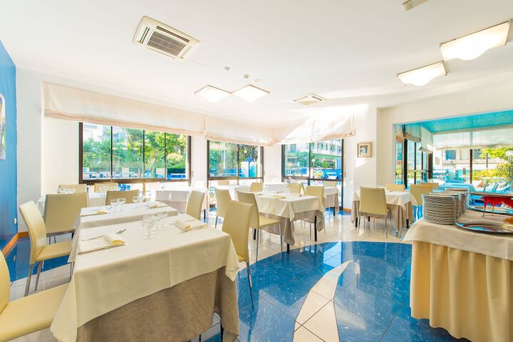 Dining Photos