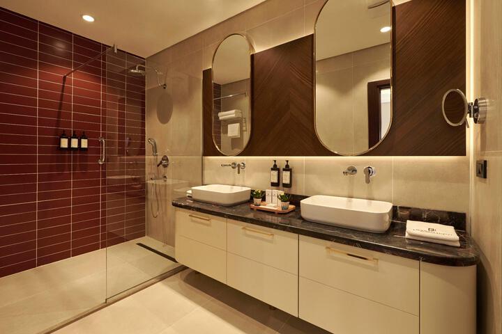 Room 2 of 113