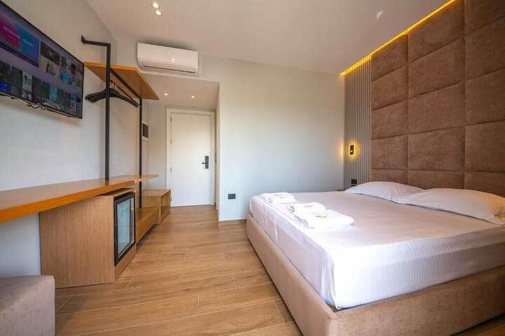 Room 10 of 72
