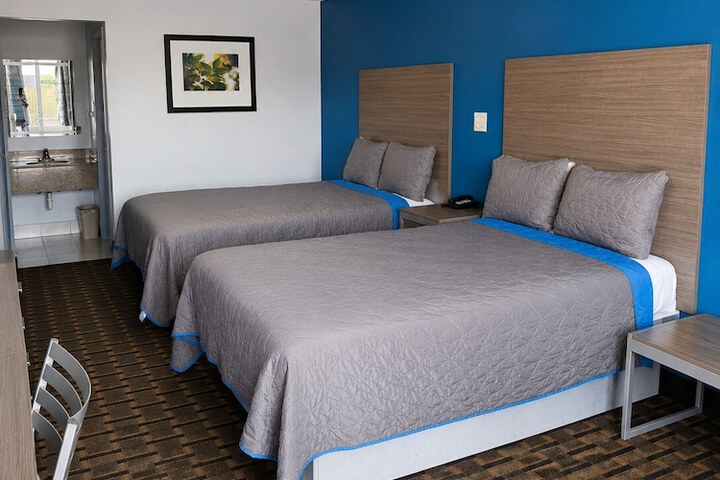 Room 3 of 15