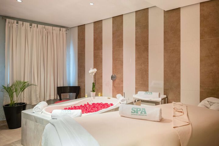 Spa 44 of 124