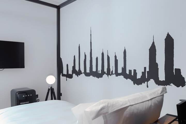 Room 8 of 74