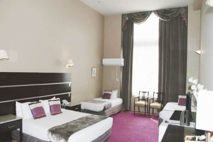 Room 15 of 34
