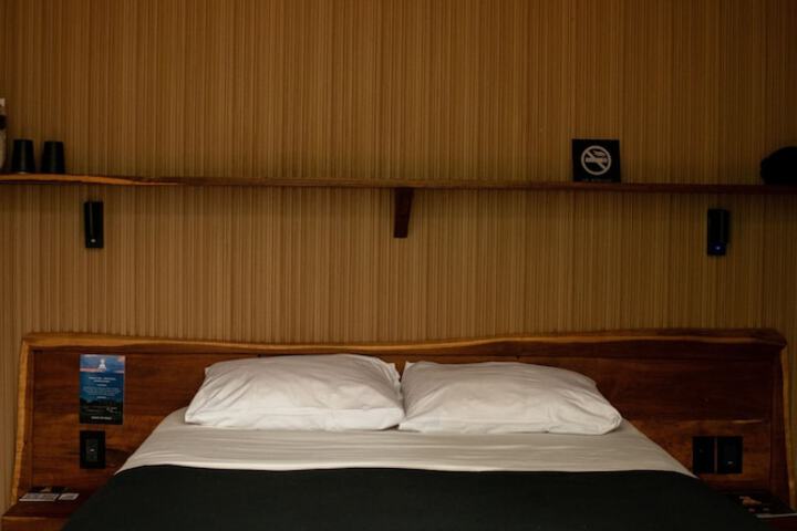 Room 7 of 51