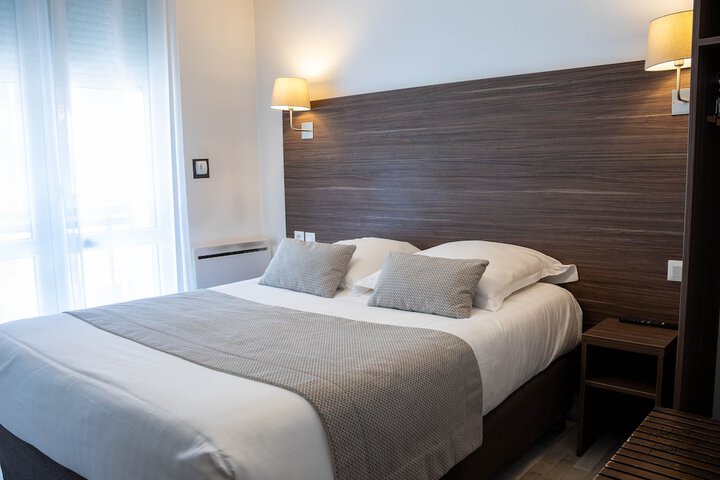 Room 15 of 38