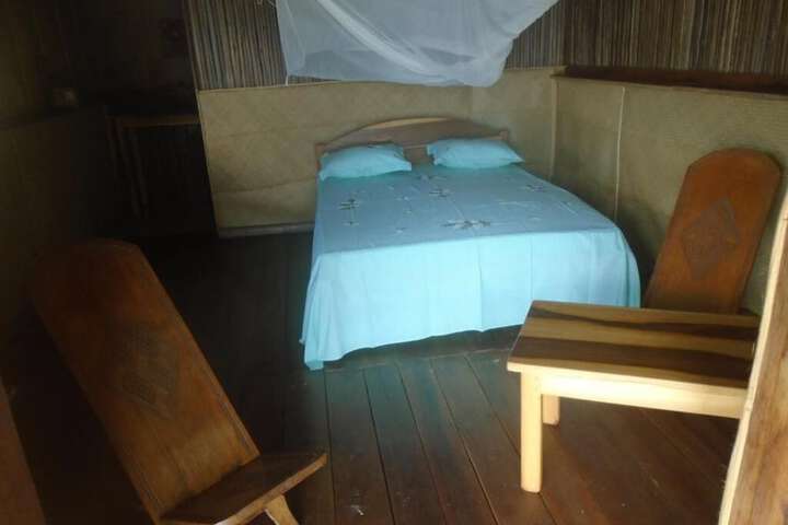 Room 5 of 33