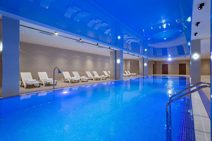 Pool 45 of 141