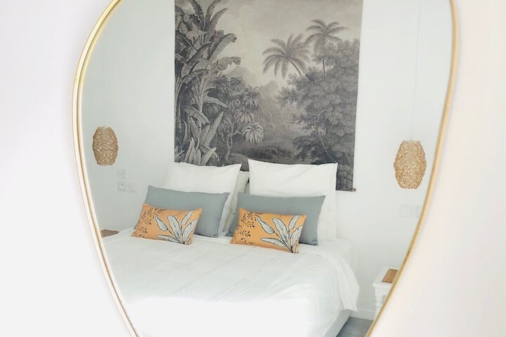 Room 6 of 27