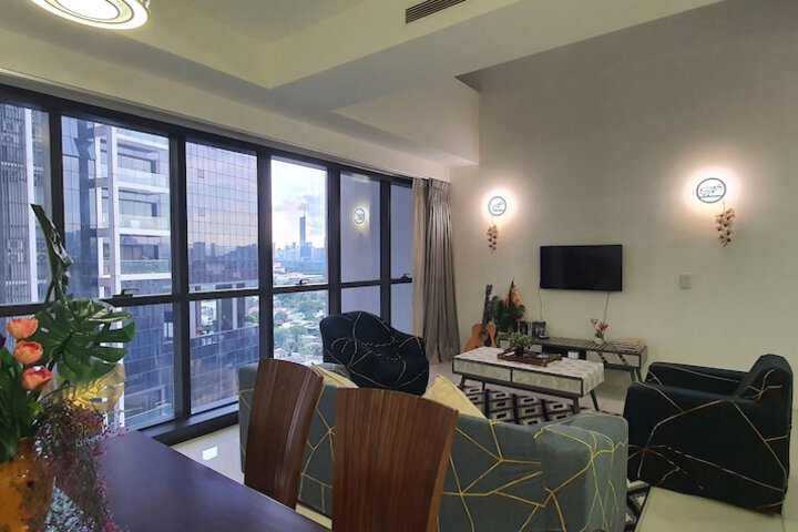 Room 53 of 226