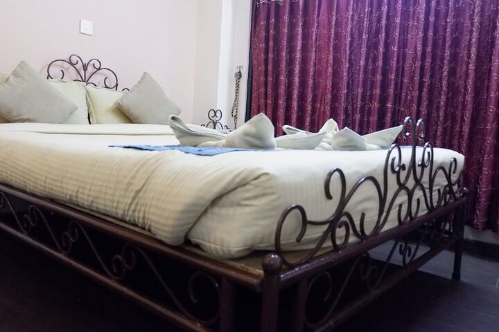 Room 4 of 56