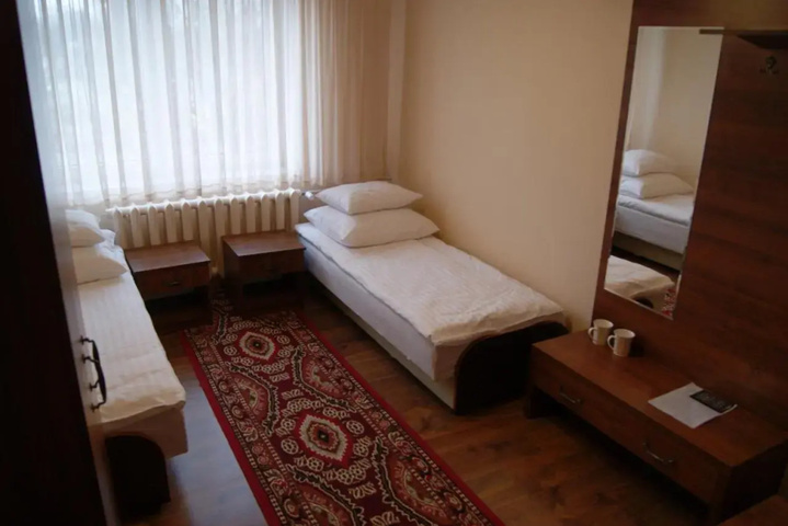 Room 5 of 11