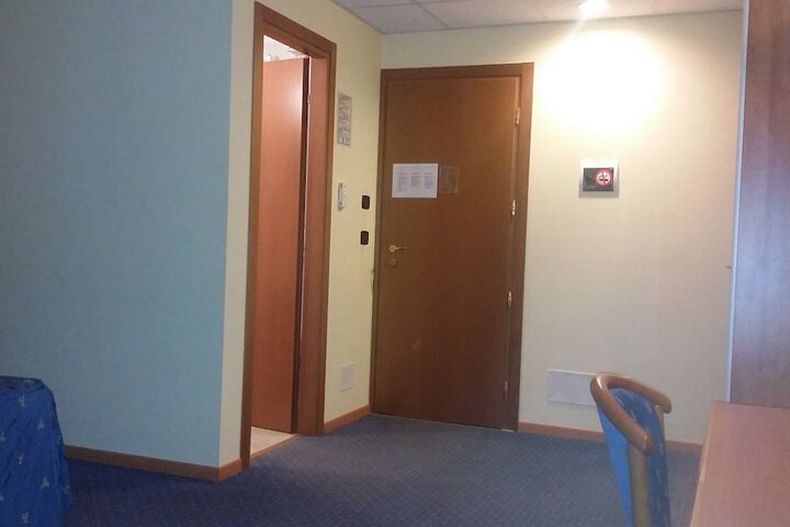 Room 22 of 60