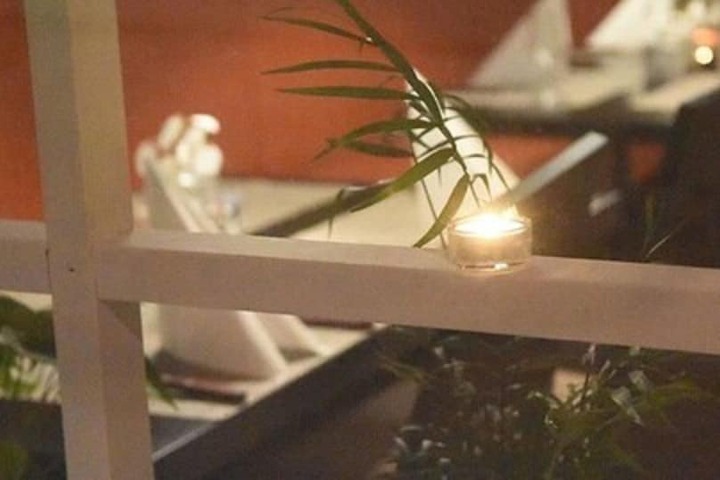 Dining 19 of 39