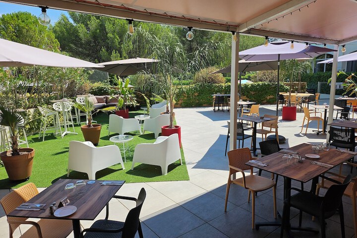 Terrace/Patio 108 of 120