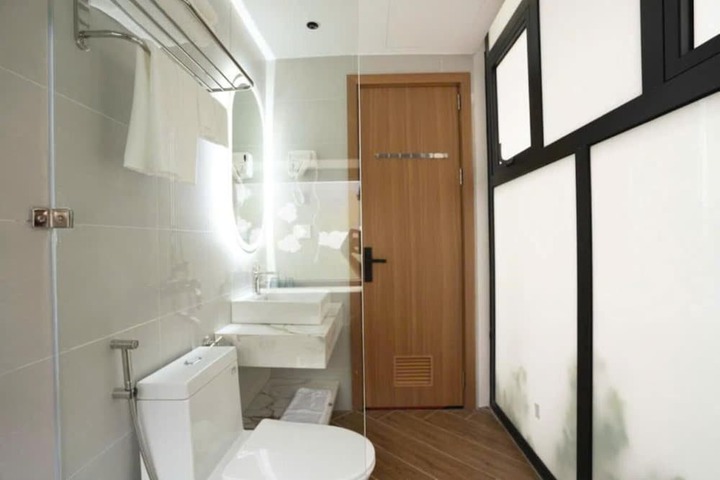 Room 34 of 51