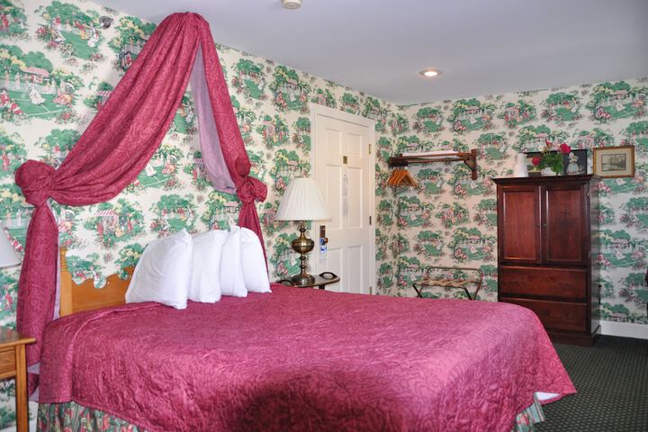 Room 4 of 21