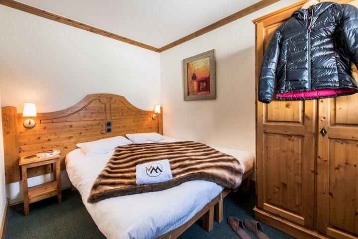 Room 16 of 83