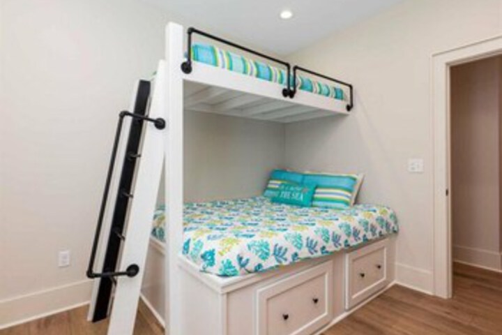 Room 40 of 51