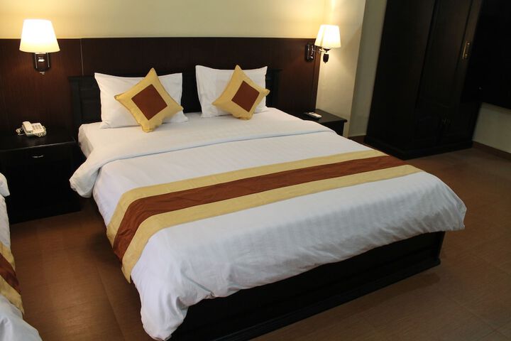 Room 12 of 40