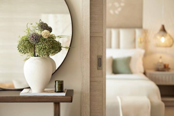 Room 108 of 594