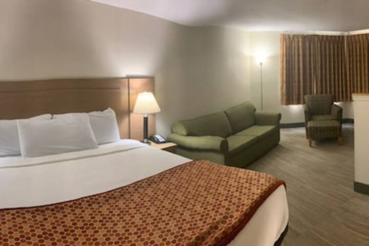Room 6 of 15