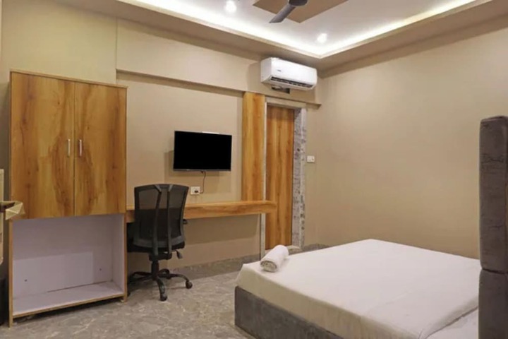 Room 15 of 29
