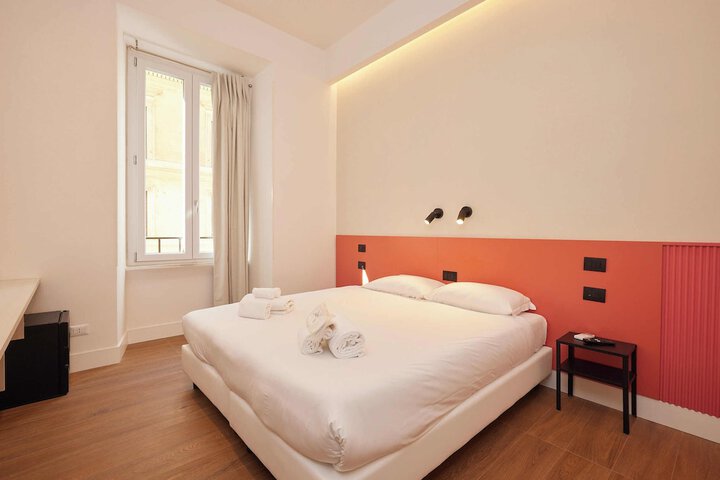 Room 14 of 32