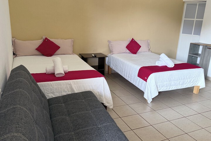 Room 9 of 34