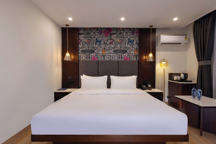 Room 5 of 7