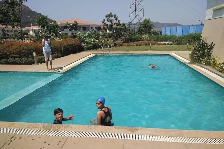 Pool 13 of 22