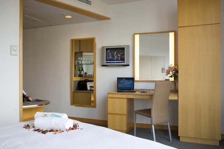 Room 14 of 38