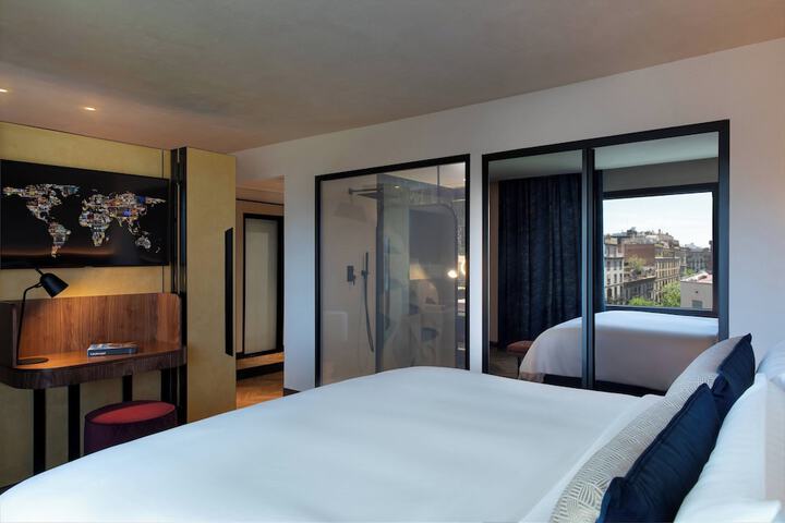Room 10 of 124