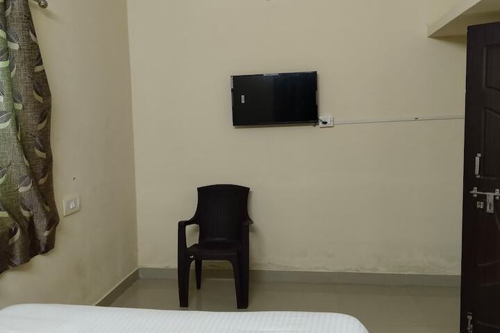 Room 3 of 9