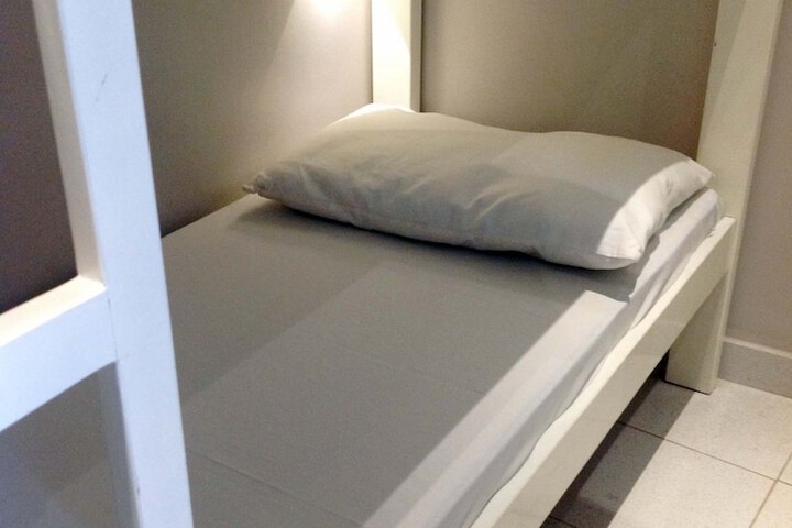 Room 7 of 60
