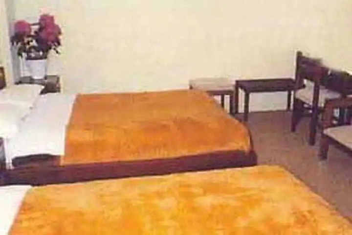 Room 2 of 2