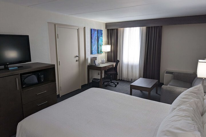 Room 29 of 53
