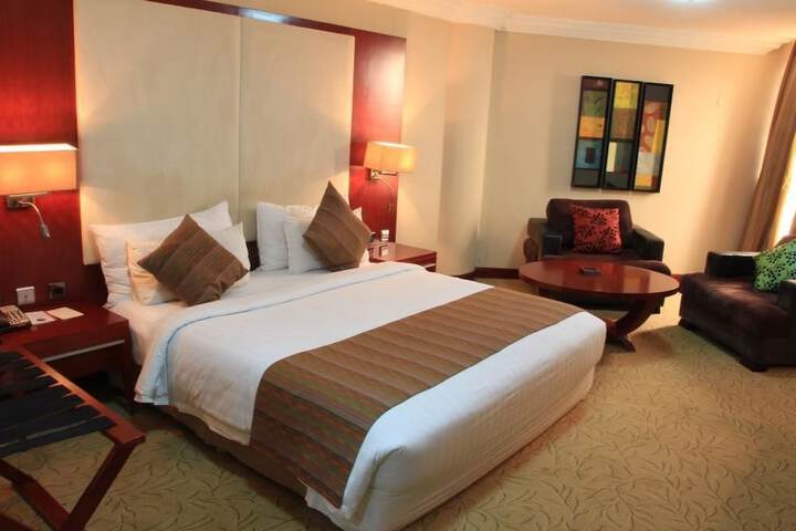 Room 10 of 43