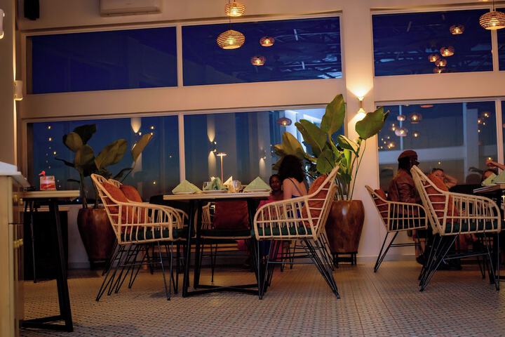 Dining 46 of 61