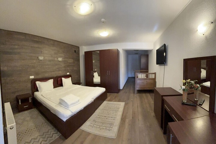 Room 26 of 113