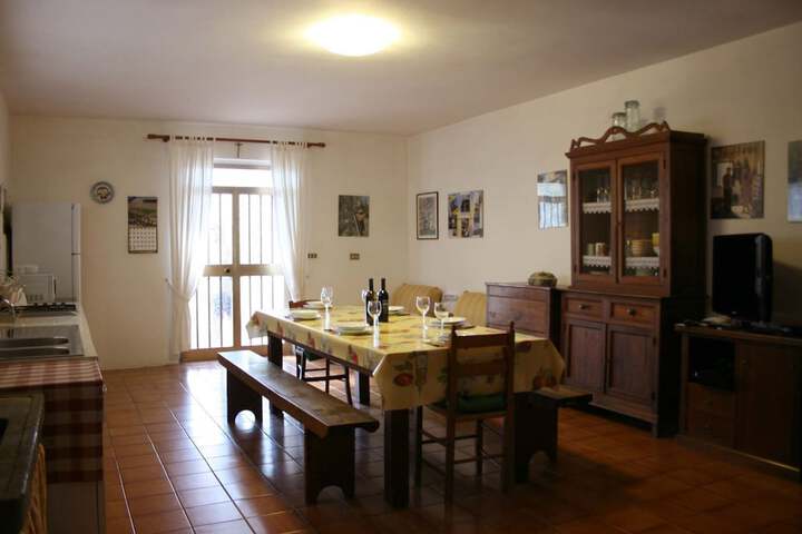 Room 10 of 20