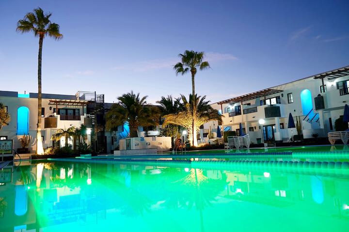 Hotel Pool