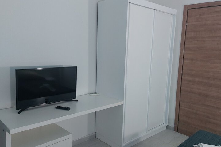 Room 4 of 20